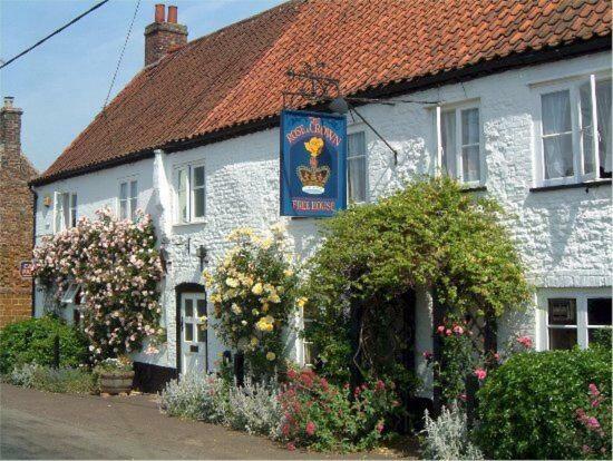 The Rose & Crown, 4*